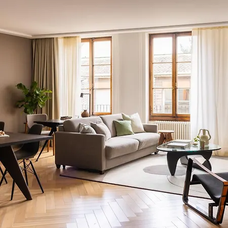 The Hamlet - Luxury Serviced 5*